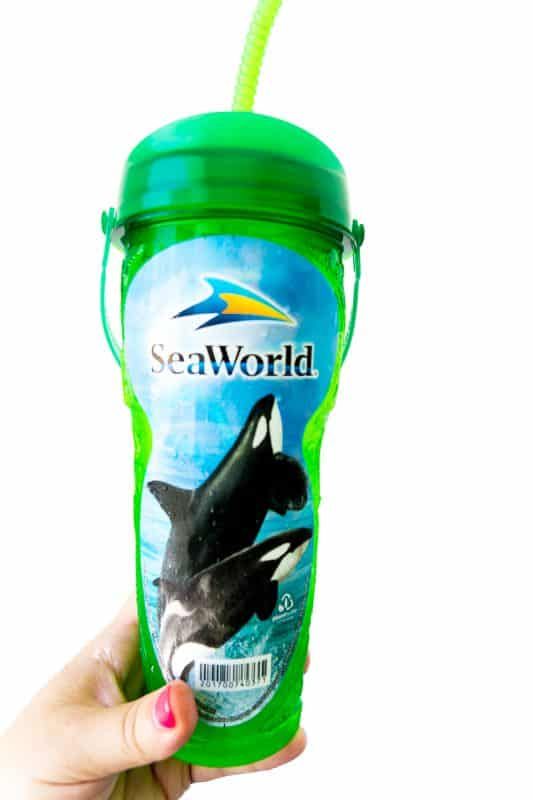 Obtenga todas las bebidas que desee con el paquete de comidas SeaWorld