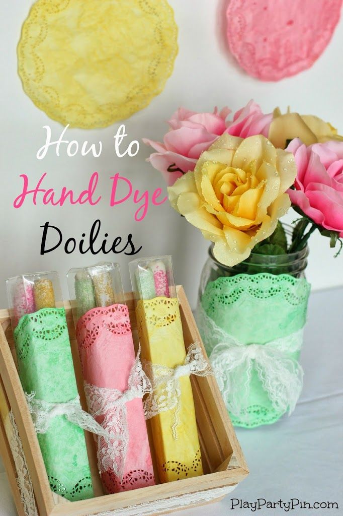 Jak předávat barvicí papírové ubrousky z playpartyplan.com #tutorial #tips #babyshower #decorations