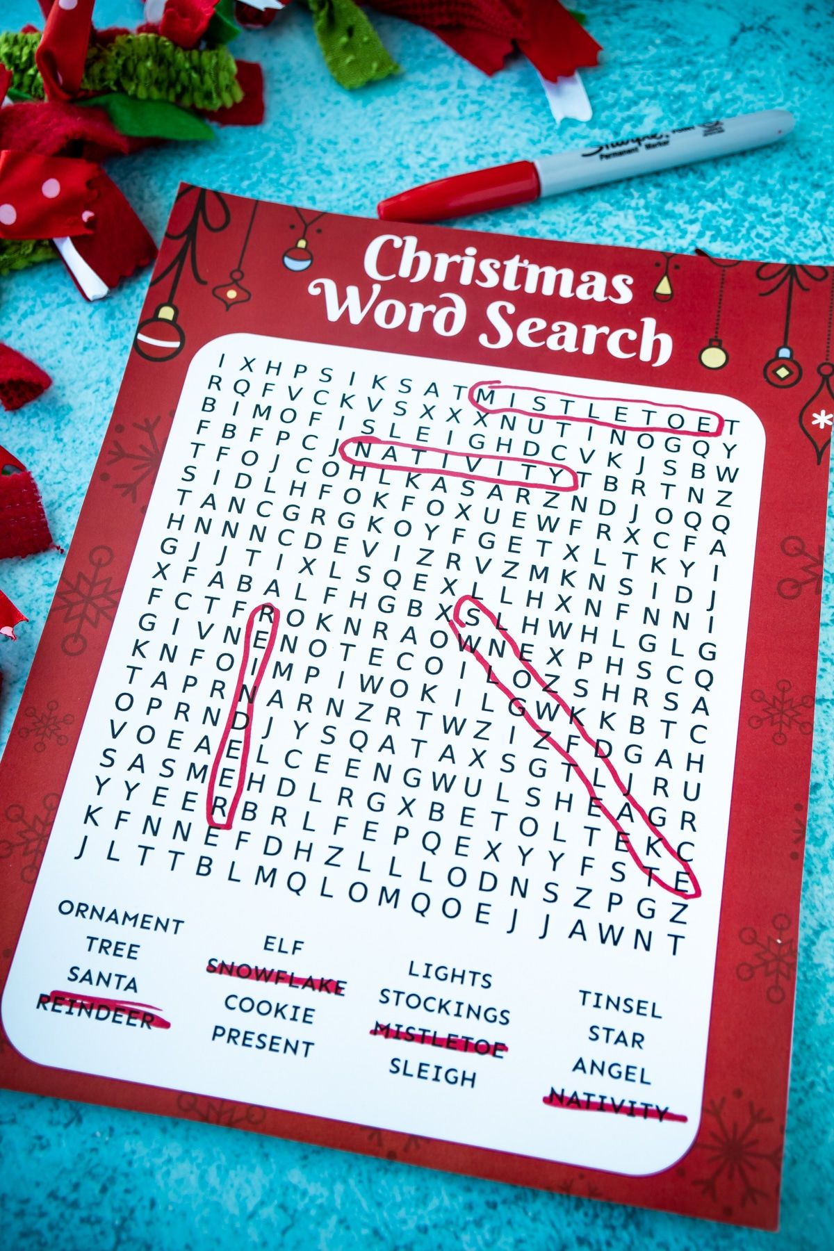 Αναζήτηση λέξης Χριστουγέννων σε μπλε φόντο