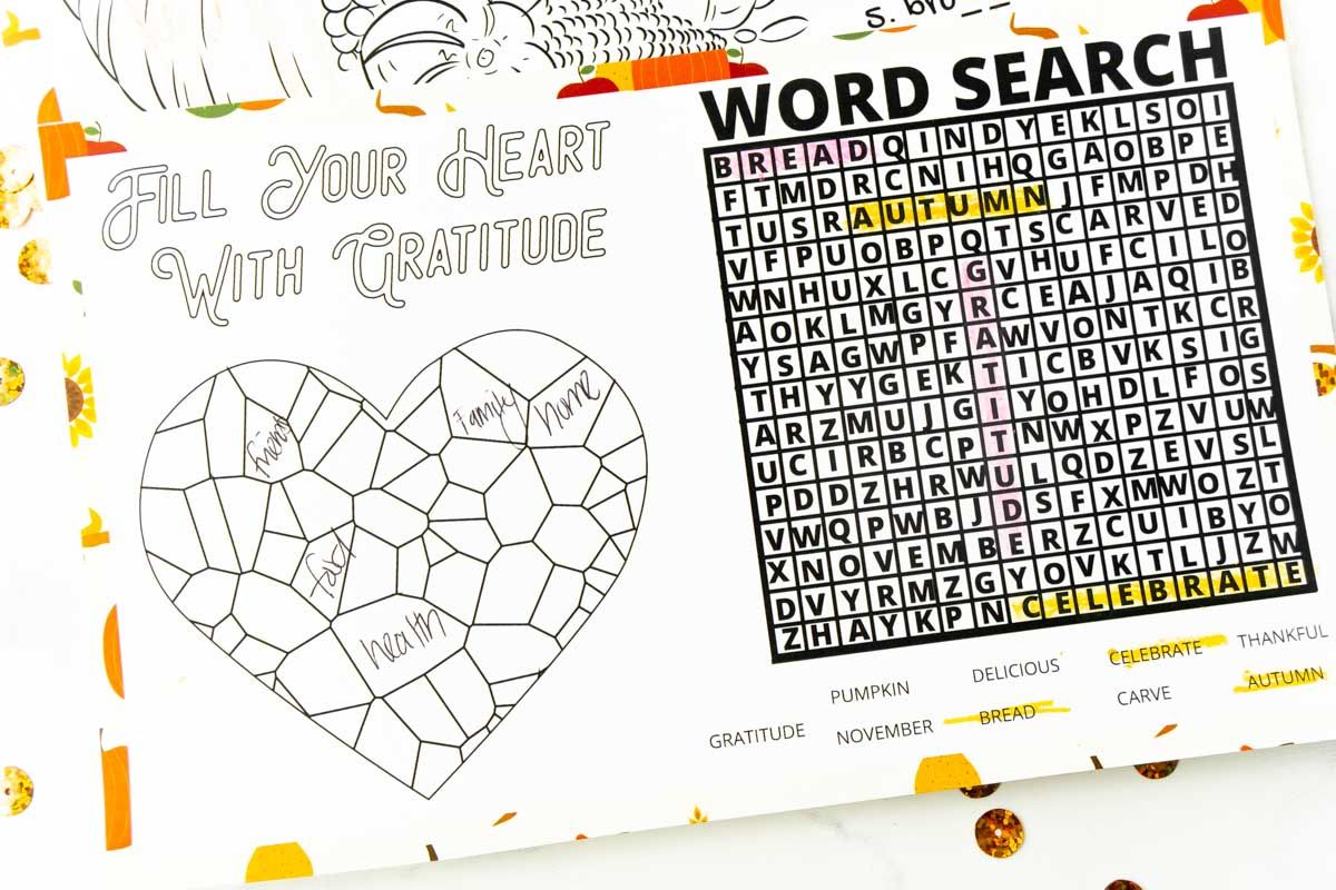 Mantel de Thanksgiving amb una paraula de cerca i el cor