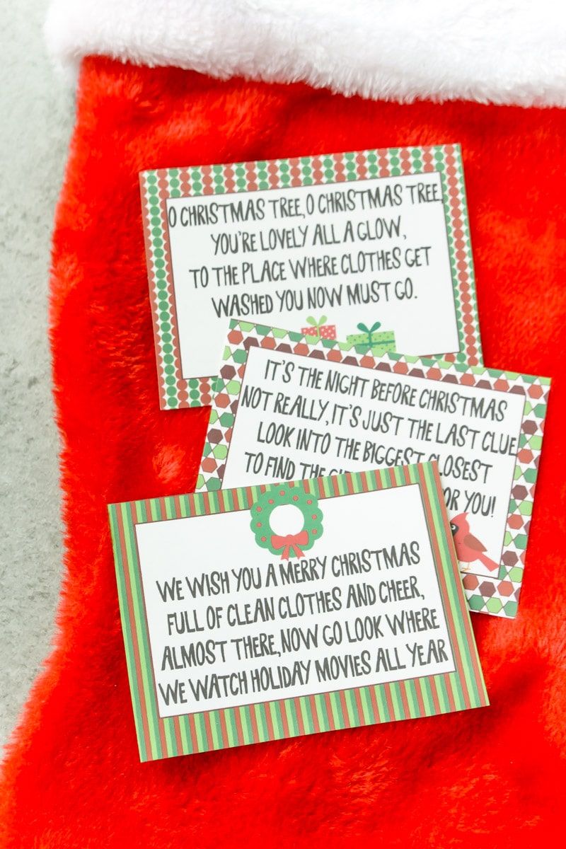 Trois énigmes de chasse au trésor de Noël sur des cartes imprimables