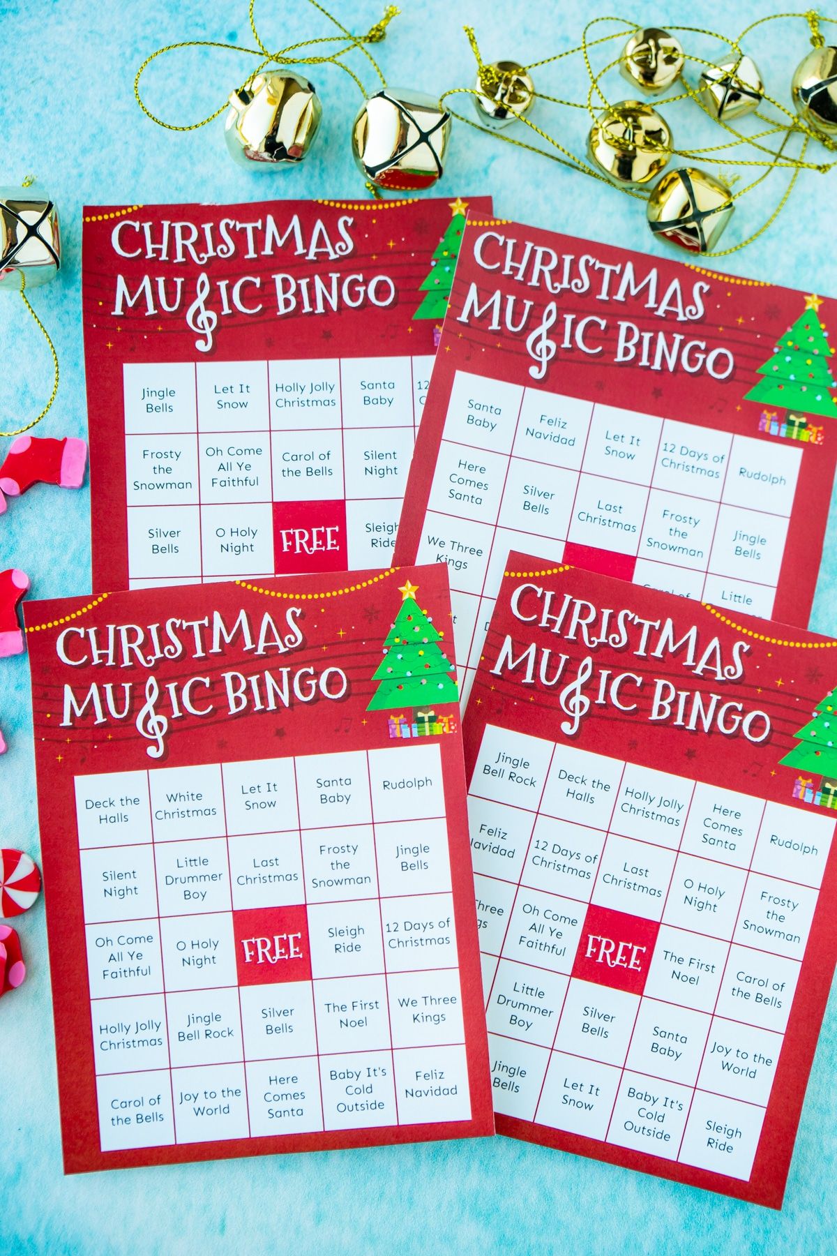 Cuatro cartones de bingo de música navideña