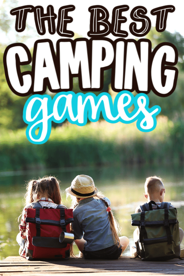 Nens acampats amb text per a Pinterest