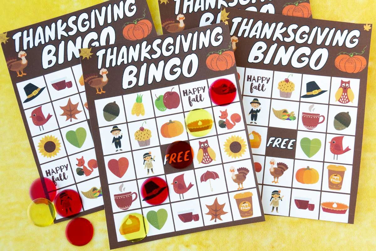 Τρεις κάρτες bingo με μαρκαδόρους