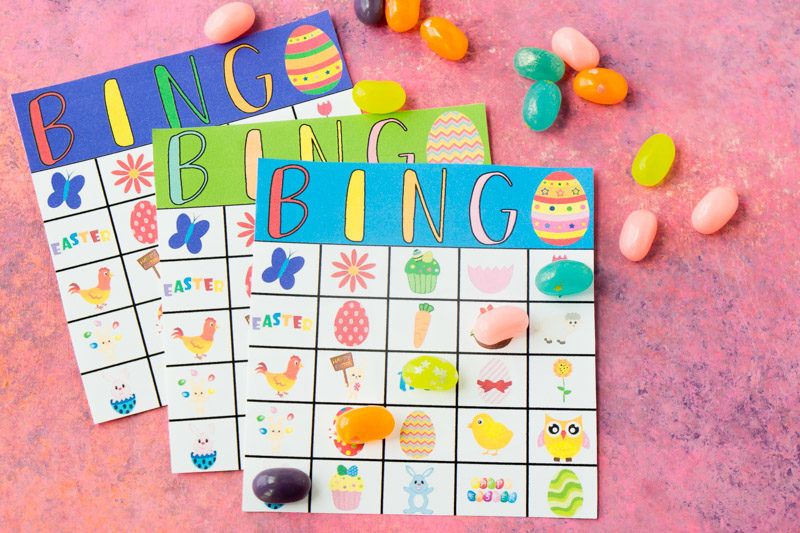 Tri veľkonočné bingo karty a želé
