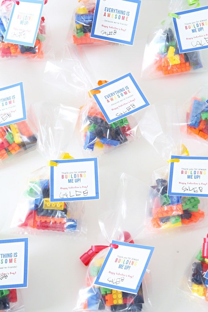 Targetes de Lego dia de Sant Valentí per a nens
