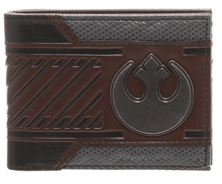 Una billetera es una gran idea de regalo de Star Wars para él.