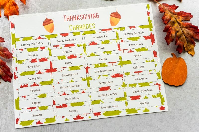 Thanksgiving charades ämnen med löv