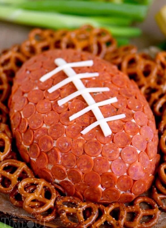 Les boles de formatge són les millors idees de menjar per a festes del Super Bowl