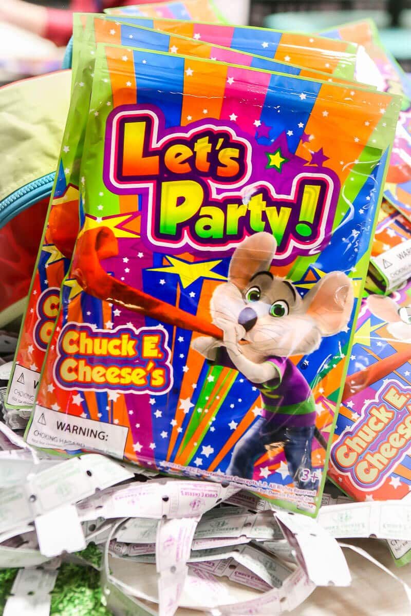 Chuck E Cheese party privošči nekaj rojstnodnevnih paketov Chuck E Cheese