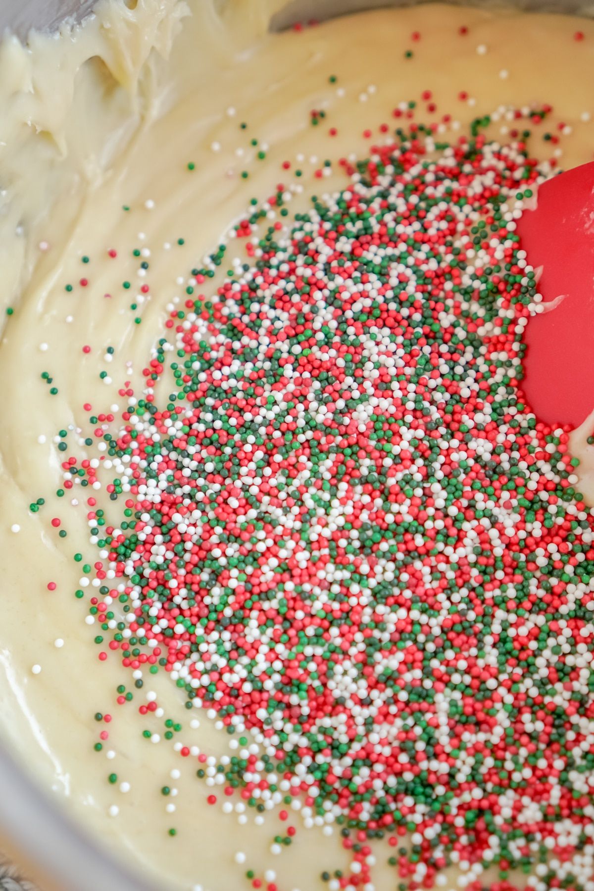 Sprinkles ile beyaz çikolata fudge karışımı