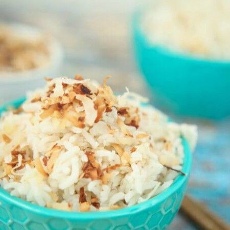 Aquesta recepta d’arròs de coco sembla tan deliciosa, el plat secundari asiàtic perfecte.