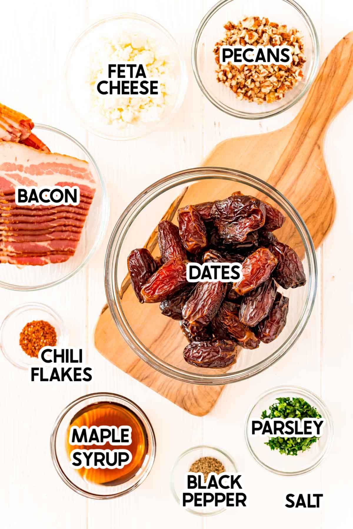 prísady na výrobu slaninou zabalených datlí s etiketami