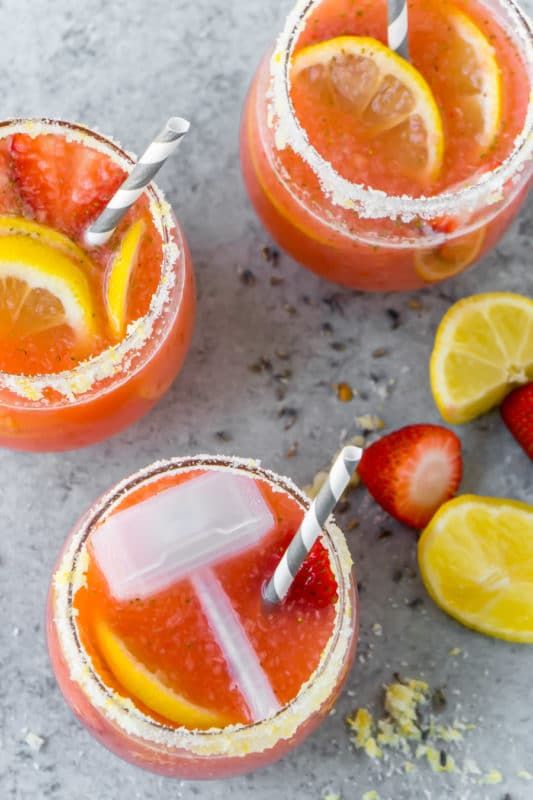 Una receta de limonada de fresa casera inspirada en Thor