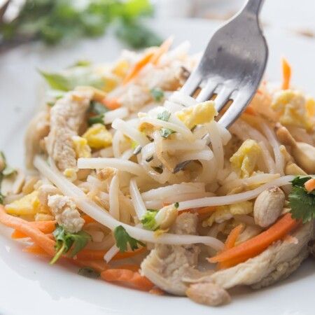Miska najlepszego przepisu na pad thai z kurczaka