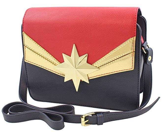 Una bossa de Captain Marvel per anar amb la vostra disfressa de Captain Marvel