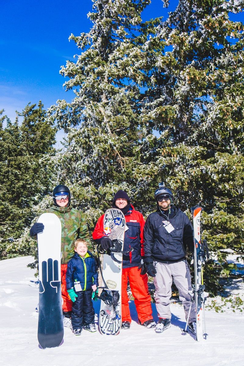 Snowboarders a Ski Apache Ruidoso