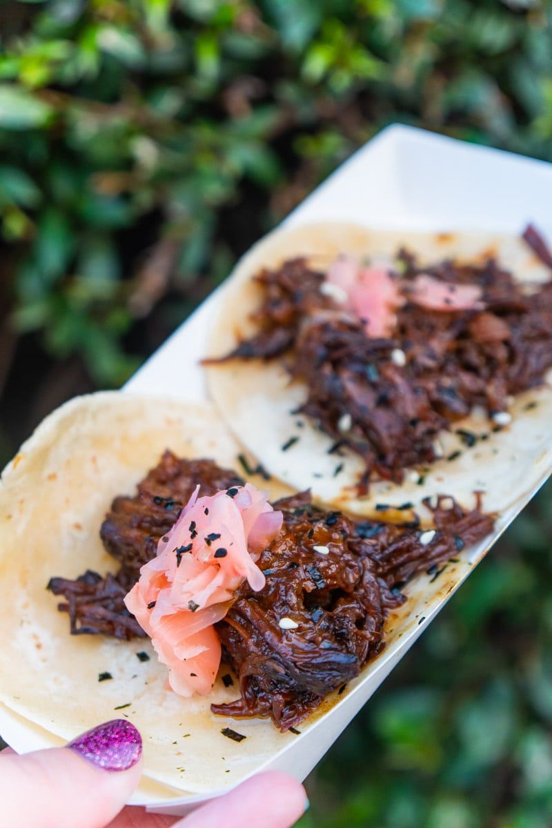 Barbacoa hovězí tacos na Disneylandském festivalu jídla a vína