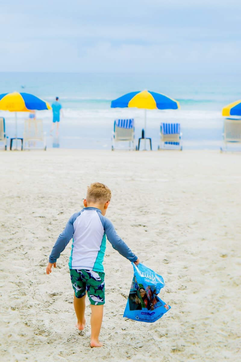 Η παραλία Daytona έχει μίλια από όμορφη άμμο και ωκεανό