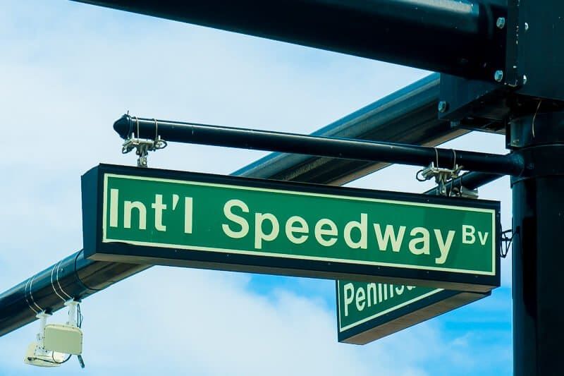 Speedway adalah salah satu tarikan Daytona Beach yang teratas