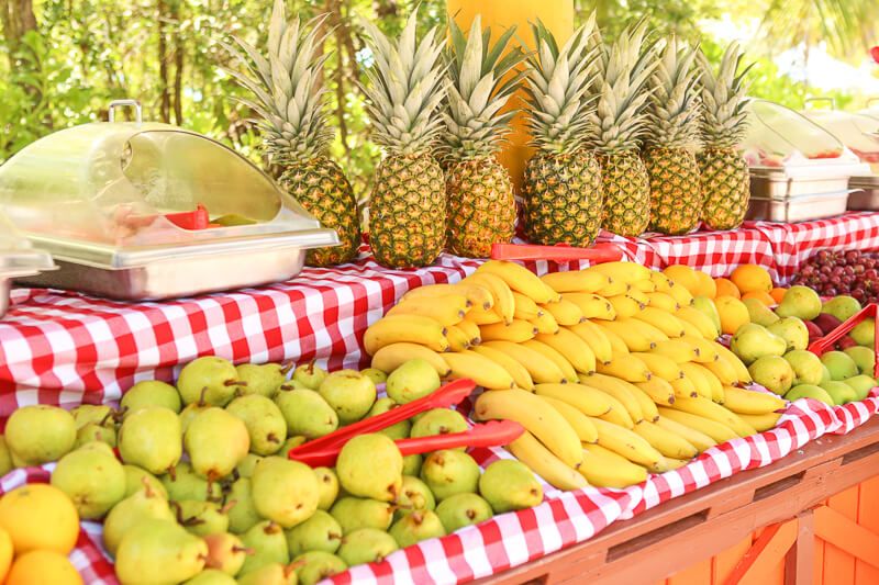 Διατίθενται φρούτα στο Disney Castaway Cay
