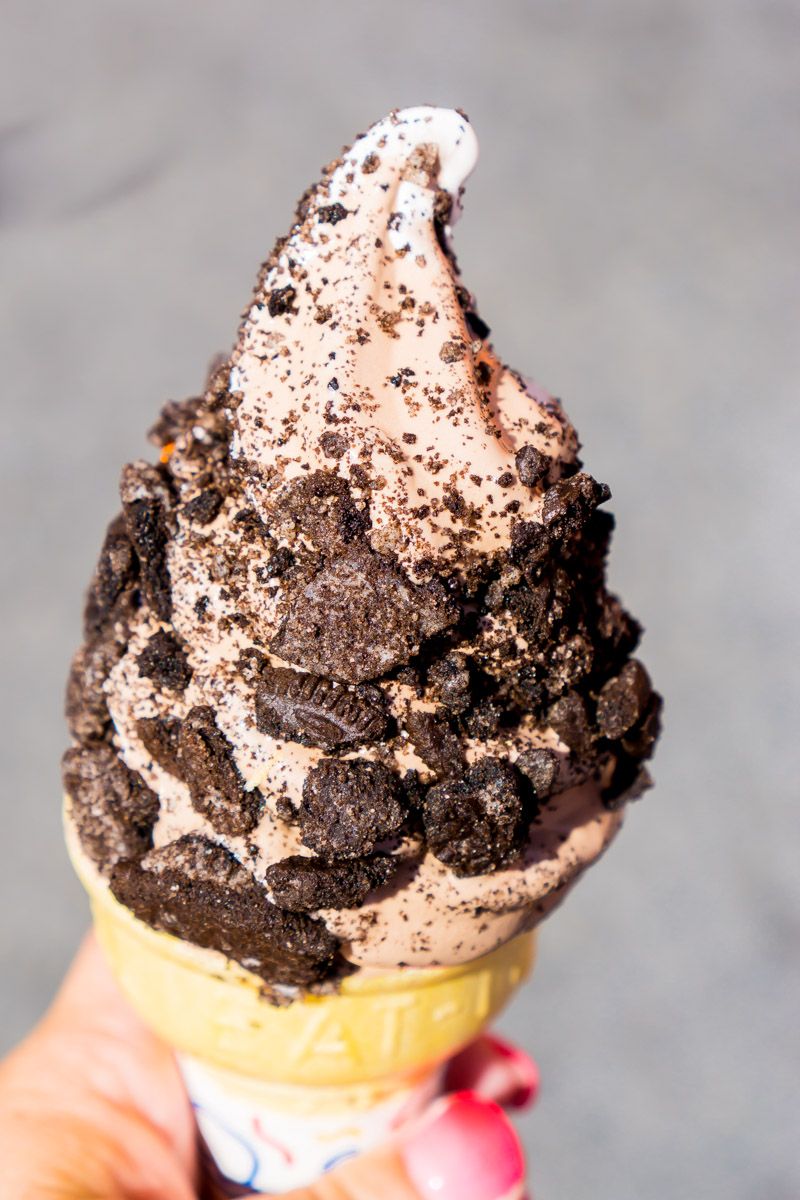 การราดด้วยไอศกรีมเป็นหนึ่งในสิ่งที่ดีที่สุดในการกินดิสนีย์แลนด์