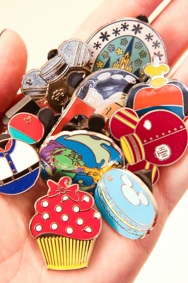 Perdagangan pin adalah salah satu perkara yang paling menyeronokkan untuk dilakukan di Disney World